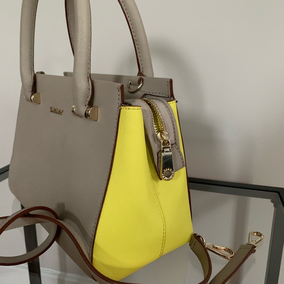 DKNY Neon Handbag - Picture 2 of 3